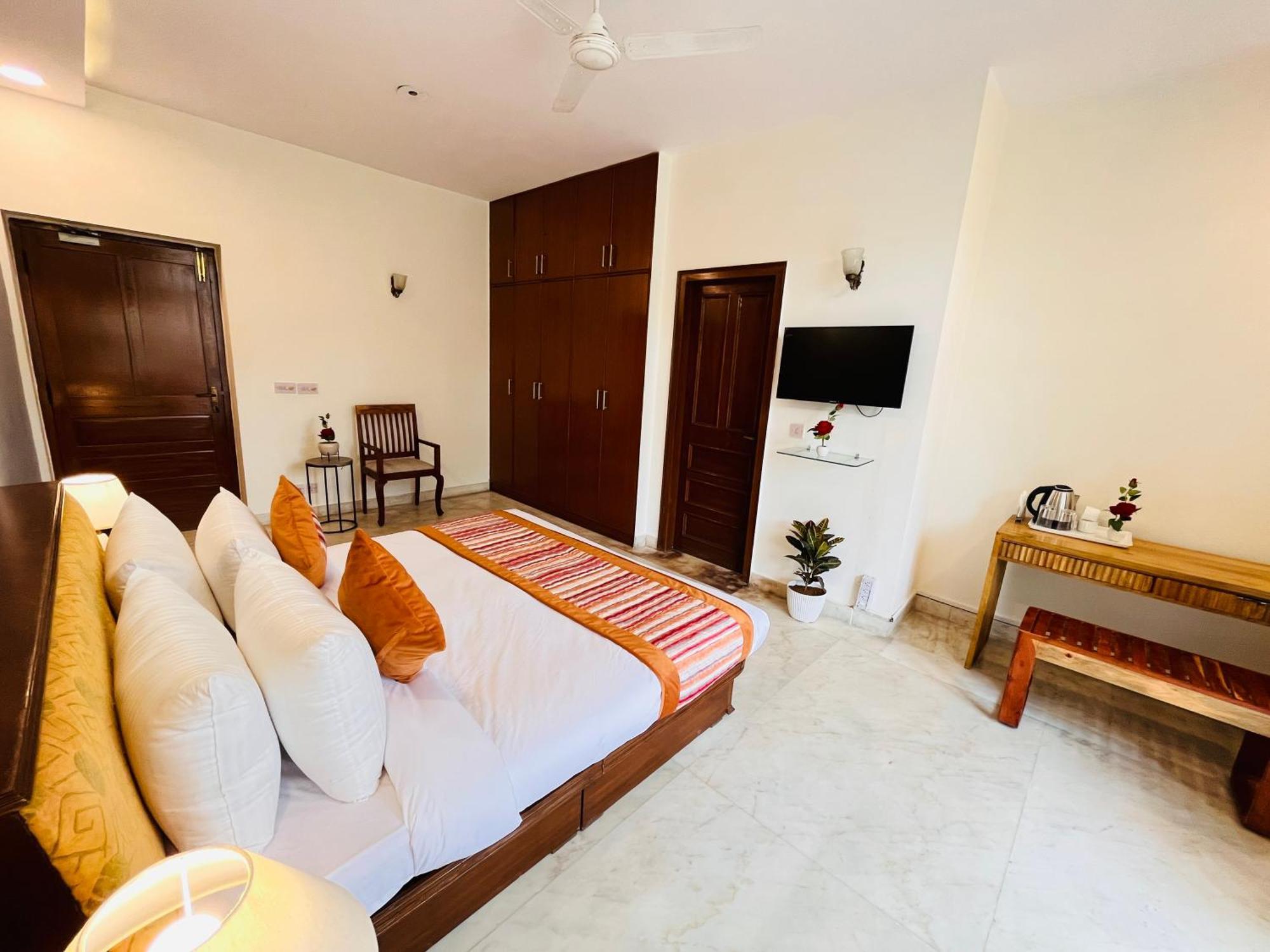 Grove Residency Hauz Khas New Delhi Couple Friendly Hotel Exterior photo