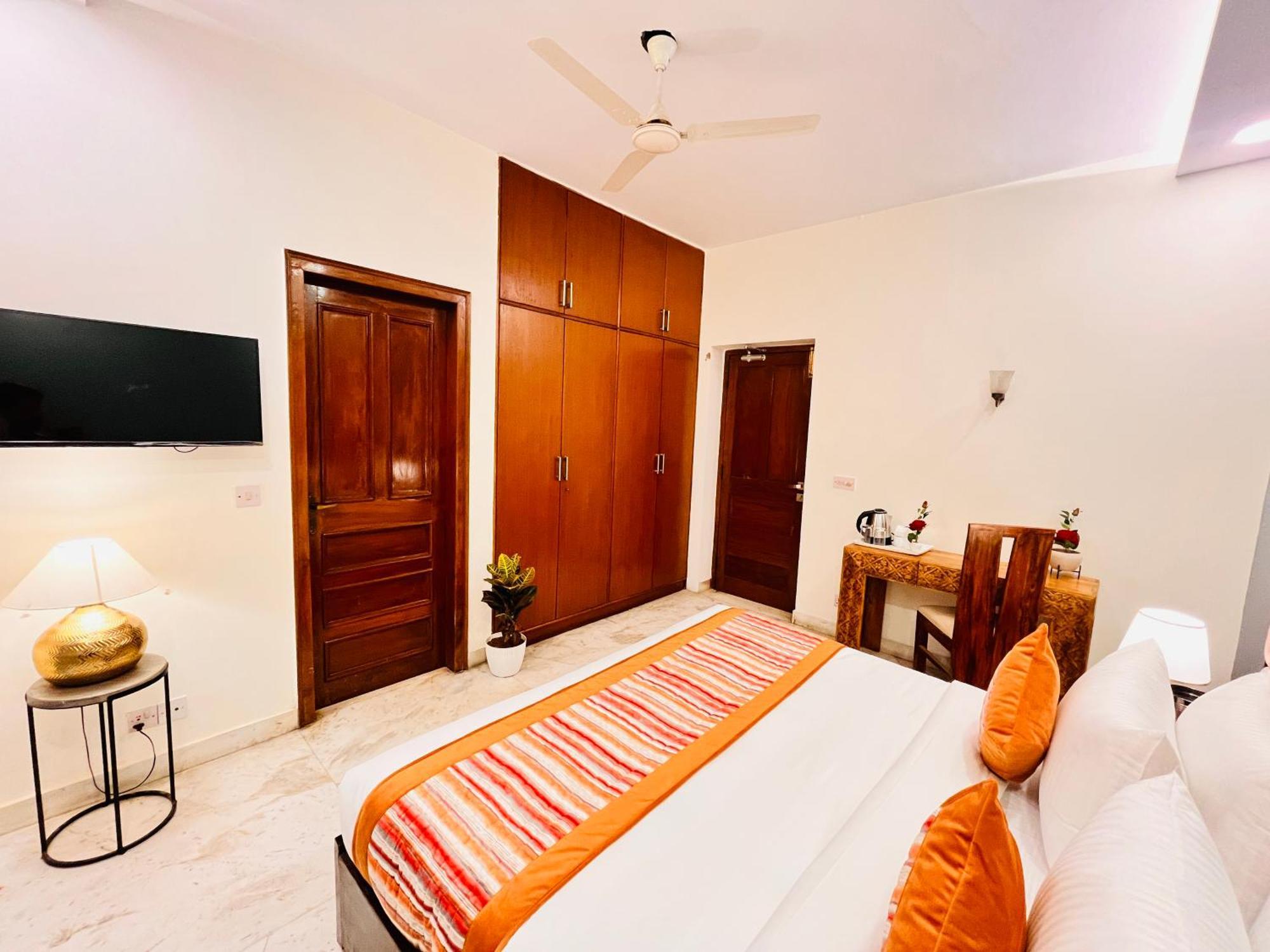 Grove Residency Hauz Khas New Delhi Couple Friendly Hotel Exterior photo