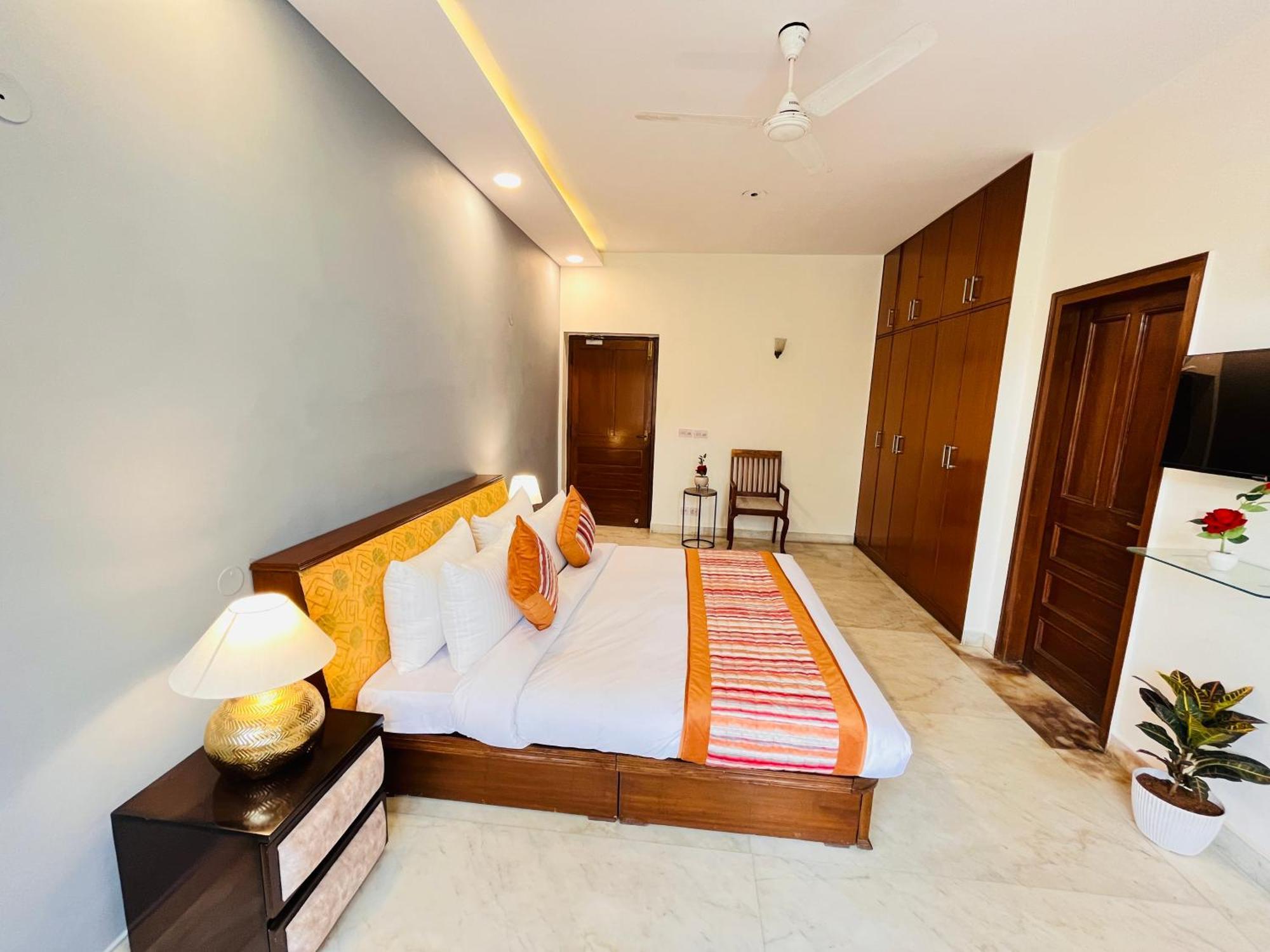 Grove Residency Hauz Khas New Delhi Couple Friendly Hotel Exterior photo